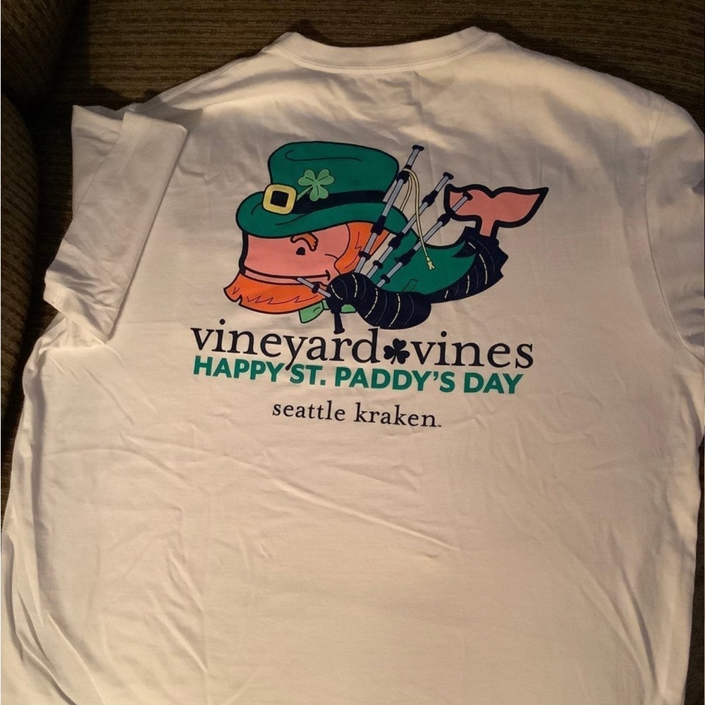 VINEYARD VINES ST. PATRICKS DAY SEATTLE KRAKEN T SHIRT mens Large